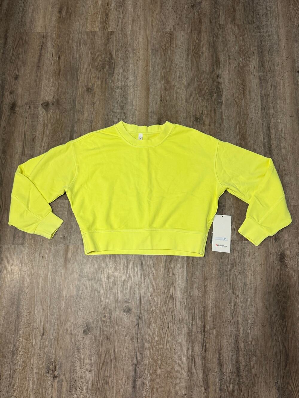 Lululemon Women’s Perfectly Oversized Cropped Crew Size 4